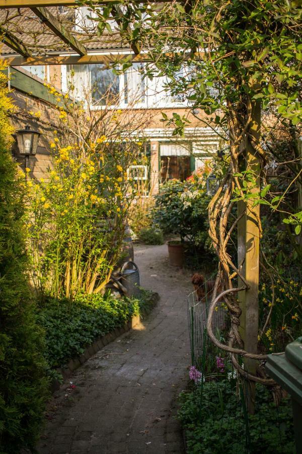 B&B Aan Het Park Ейндховен Екстериор снимка