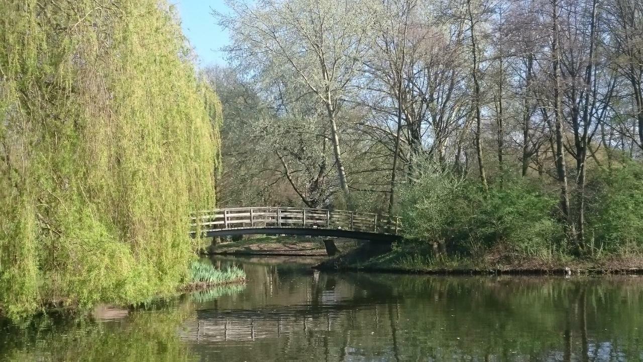 B&B Aan Het Park Ейндховен Екстериор снимка